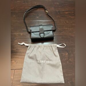 Senreve Aria Belt Bag pebbled Noir/Gold